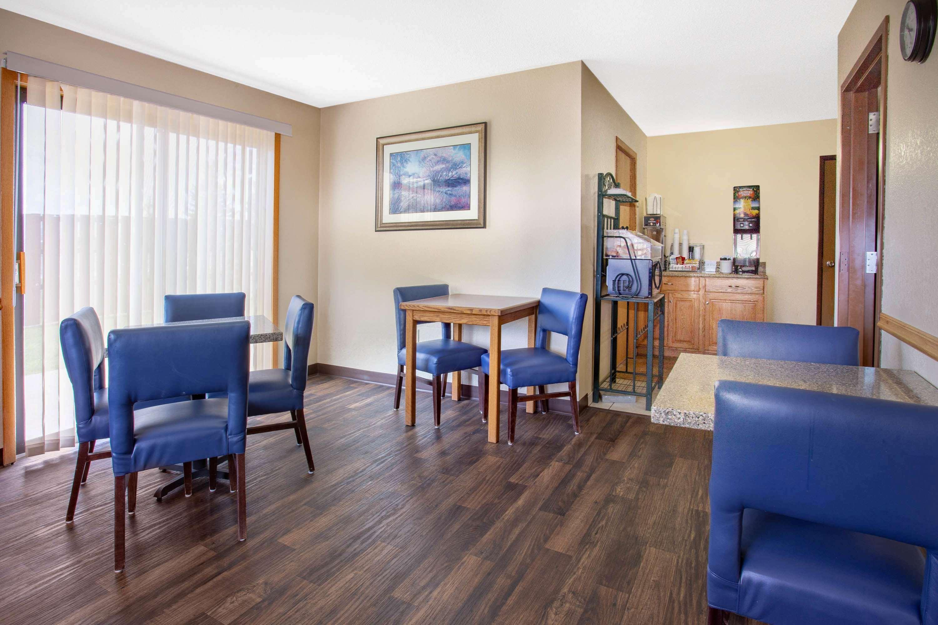 Hotel Super 8 By Wyndham Lewistown Esterno foto