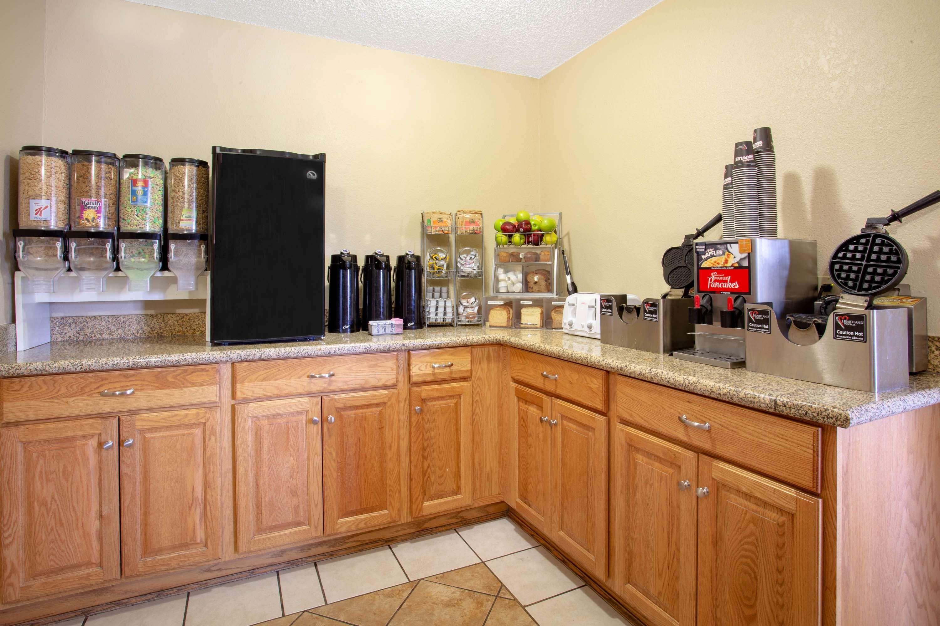 Hotel Super 8 By Wyndham Lewistown Esterno foto